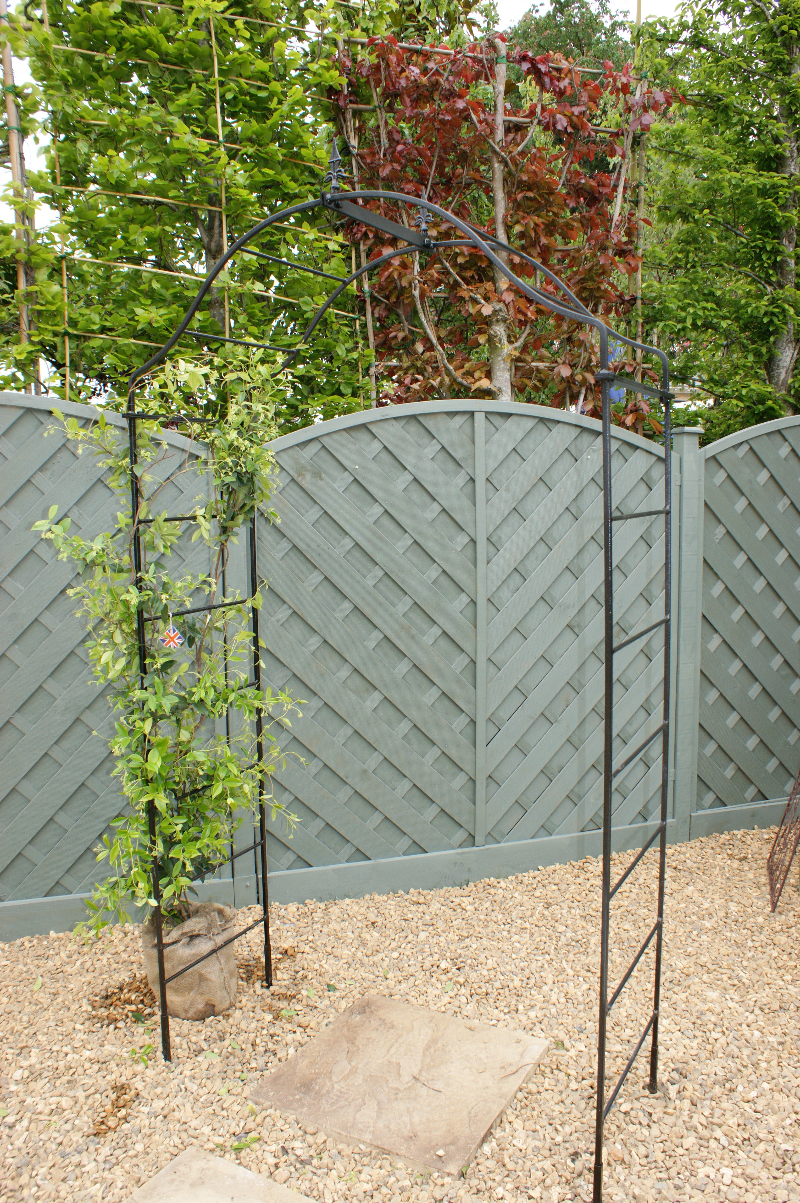 Arcadia Round Steel Black Steel Garden Arch Made in the UK