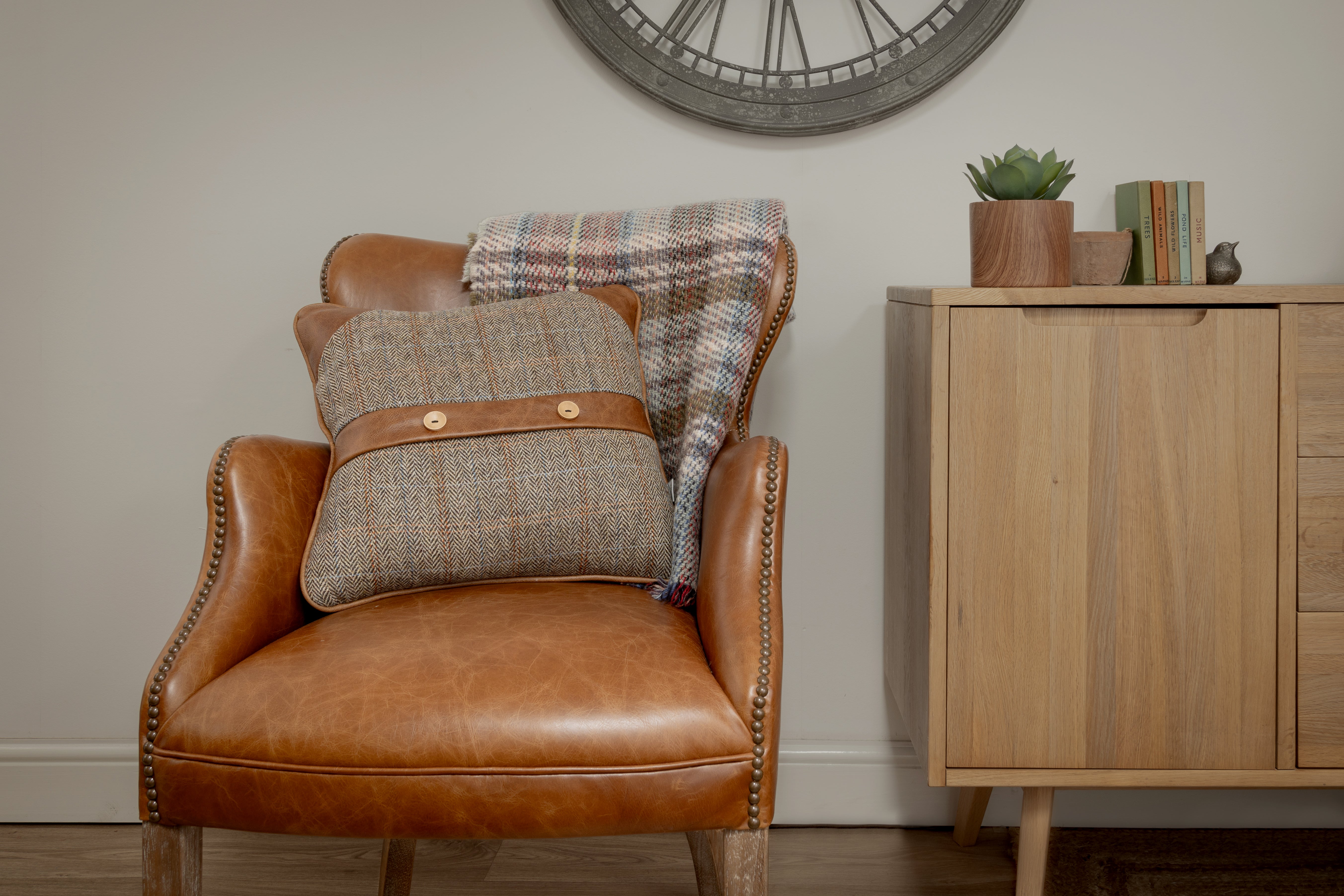 Gamekeeper Thorn Harris Tweed and Brown Cerato Leather Belt and Button Cushion